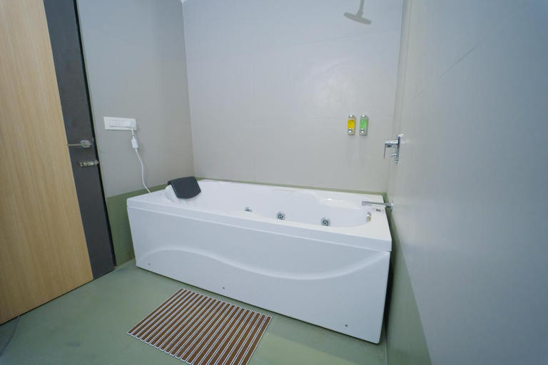Bathroom 4