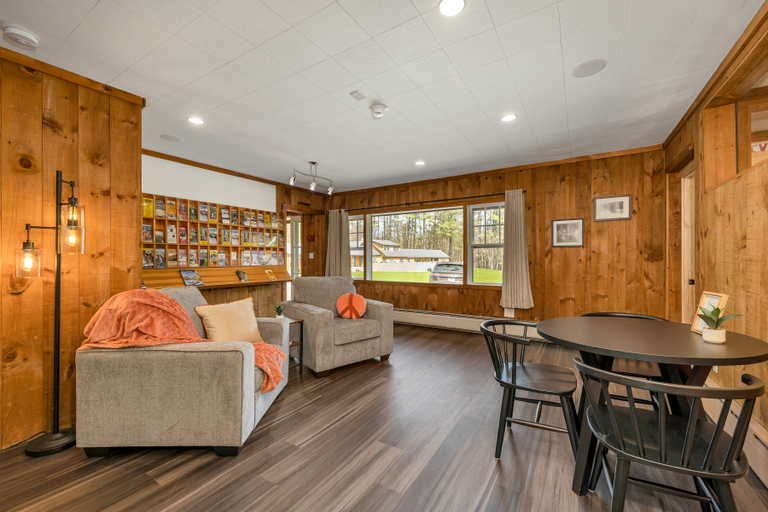 Public Area 2, The Inn & More, Carroll