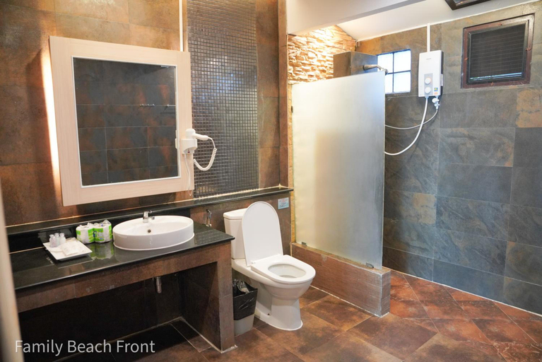 Bathroom 3, Silver Sand Hotel, Muang Rayong