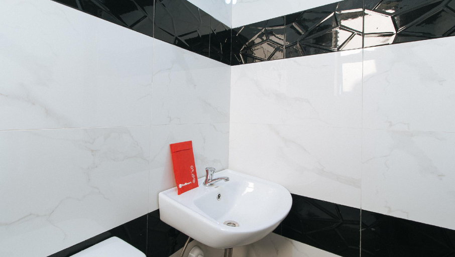 Bathroom 4