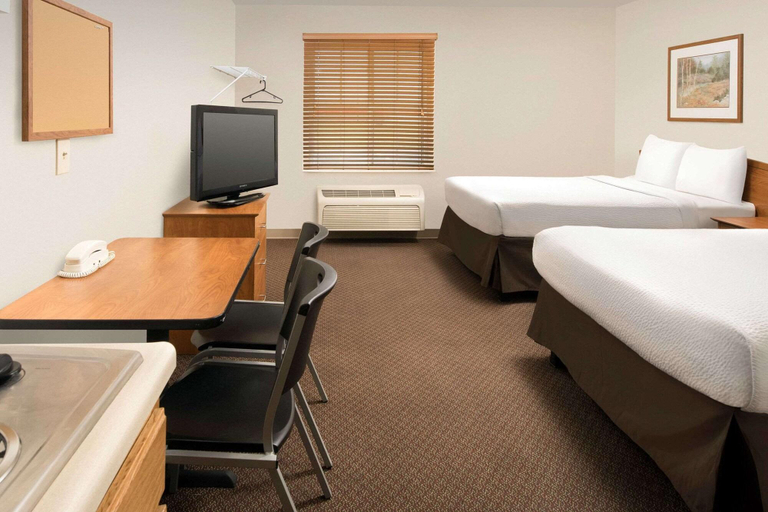Bedroom 3, WoodSpring Suites Champaign near University, Champaign