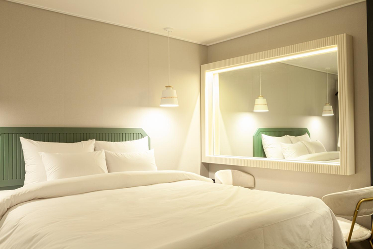 Bedroom 2, Sinan Equelim Hotel, Buk