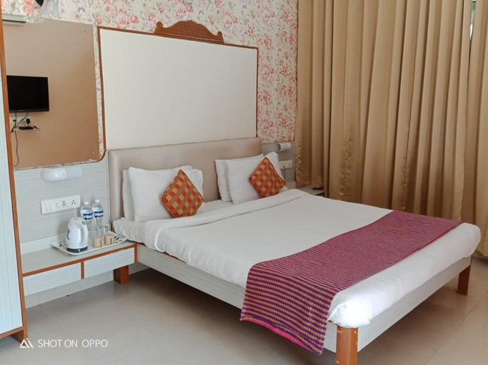 Others 5, Sereniity Resort, Pune