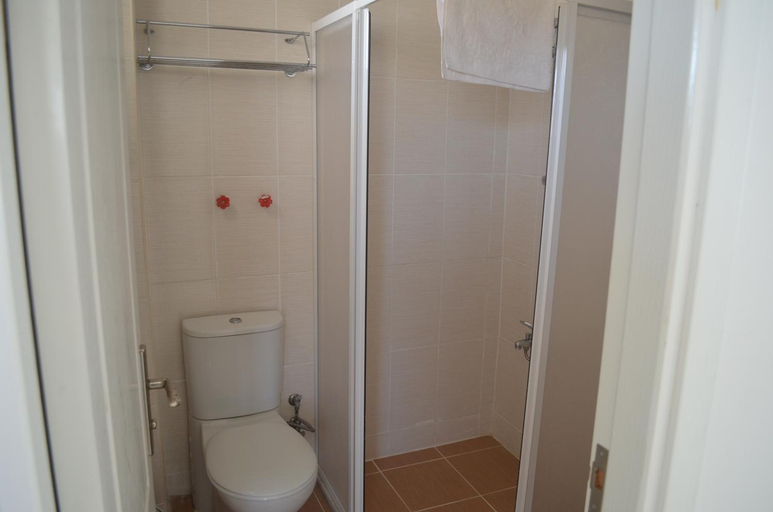 Bathroom 5, Yasmin Hotel, Ayvalık