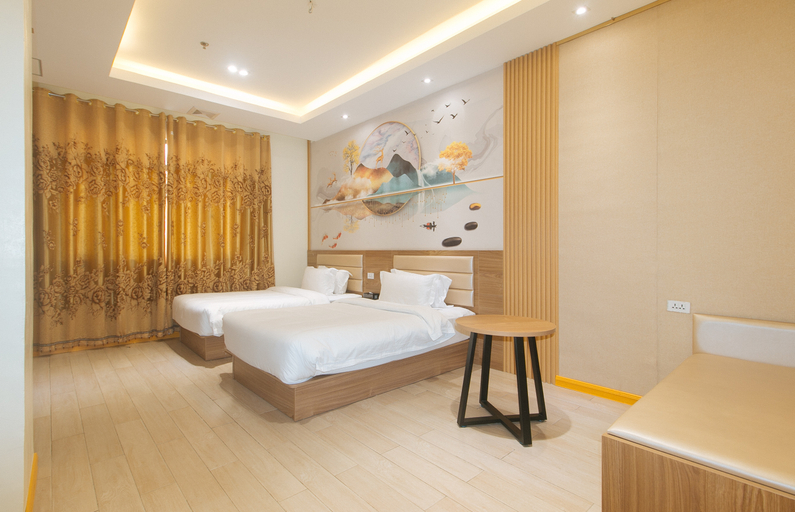 Bedroom 4, Home Me Hotel by RedDoorz, Makati City