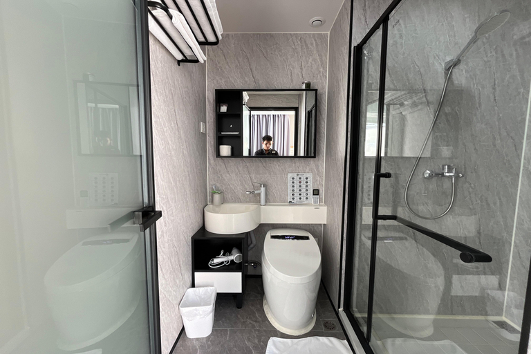 Bathroom 12