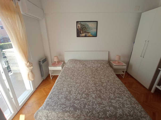 Others 4, Room with Terrace, Just 3 Mins from the Beach, Rovinj