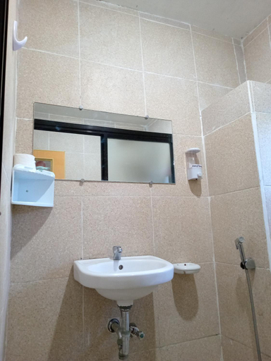 Bathroom 13