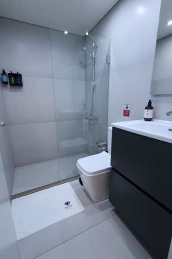 Bathroom 3, The Gem Boutique Hotel, Beirut