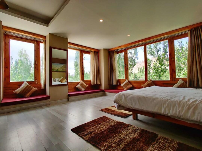 Bedroom, The Driftwood Hotels, Leh