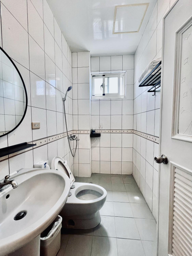 Bathroom 3, sea monkey diving homestay, Taitung