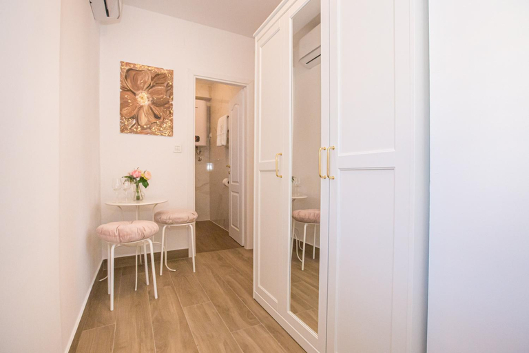 Others 3, Mind apartment and rooms, Poreč