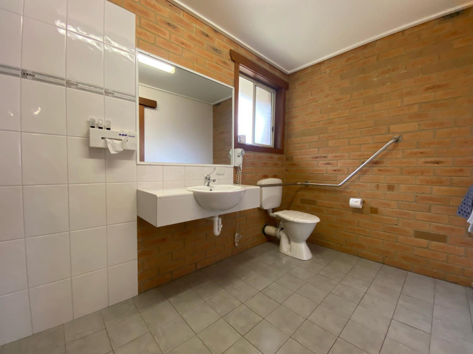 Bathroom 3