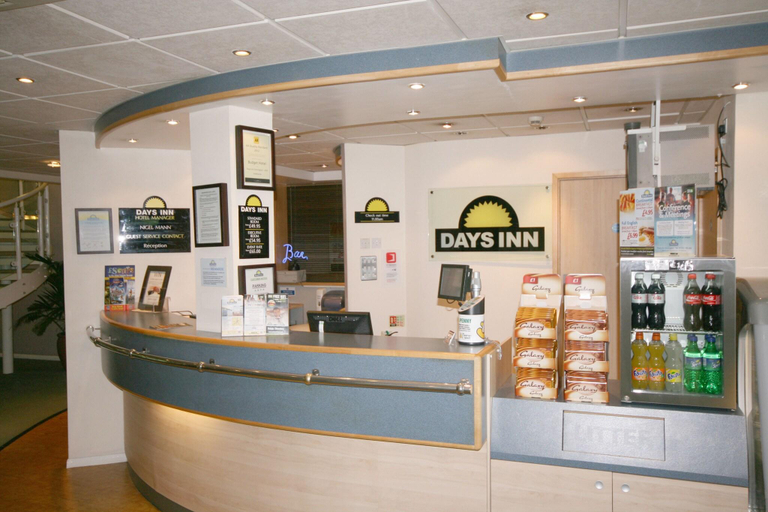 Public Area, Days Inn by Wyndham Donington A50, Derbyshire
