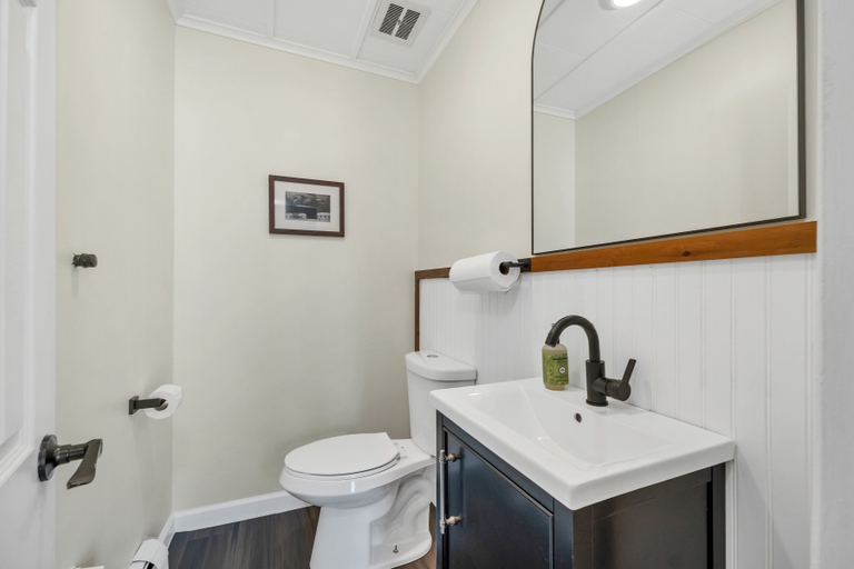 Bathroom 3, The Inn & More, Carroll