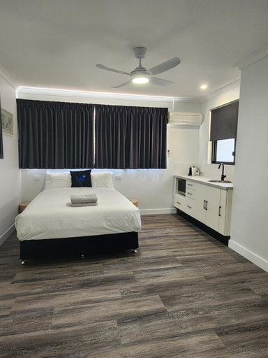 Bedroom 2, Wambenger Lodge, Collie