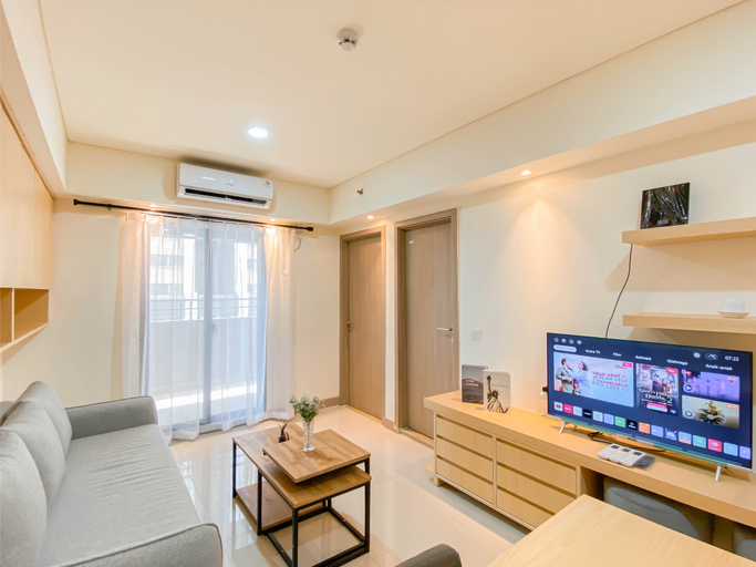 Others 4, Spacious and Good 3BR at Meikarta Apartment By Travelio, Cikarang