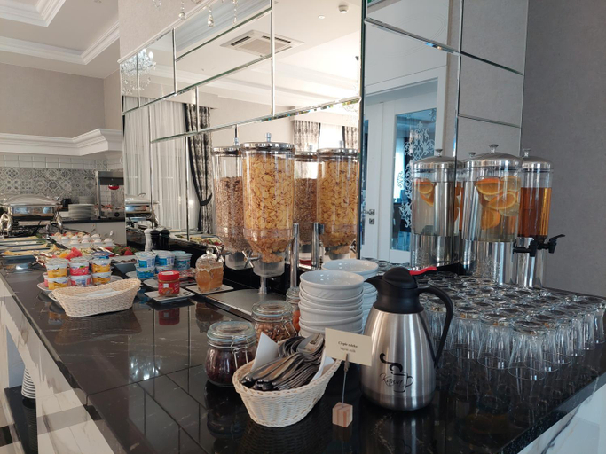 Food & Drinks 5, Hotel Lord, Radom City