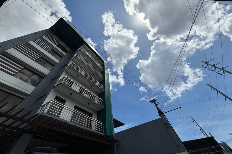 Yellowbell Hotel, Batangas City