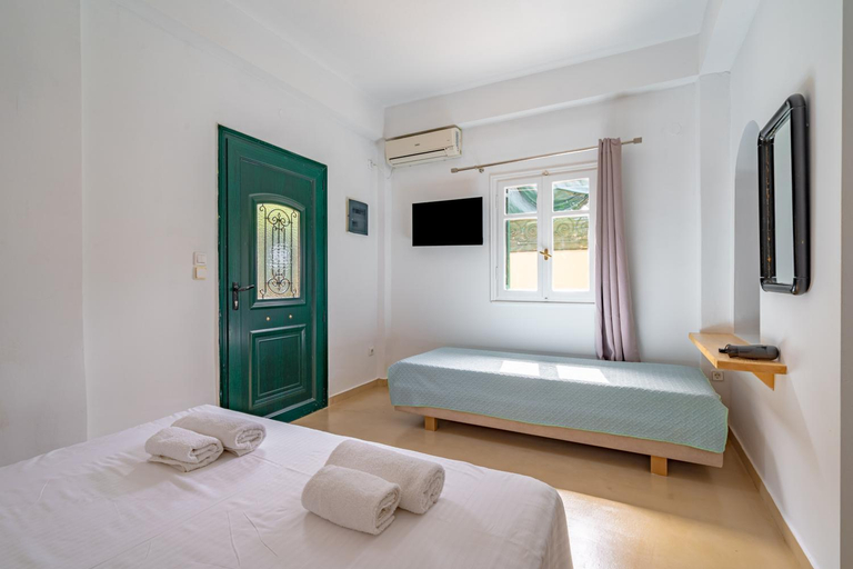 Bedroom 2, Hilltop Resort at Kefalonia, Ionian Islands