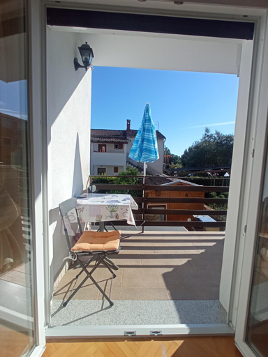 Others 5, Room with Terrace, Just 3 Mins from the Beach, Rovinj