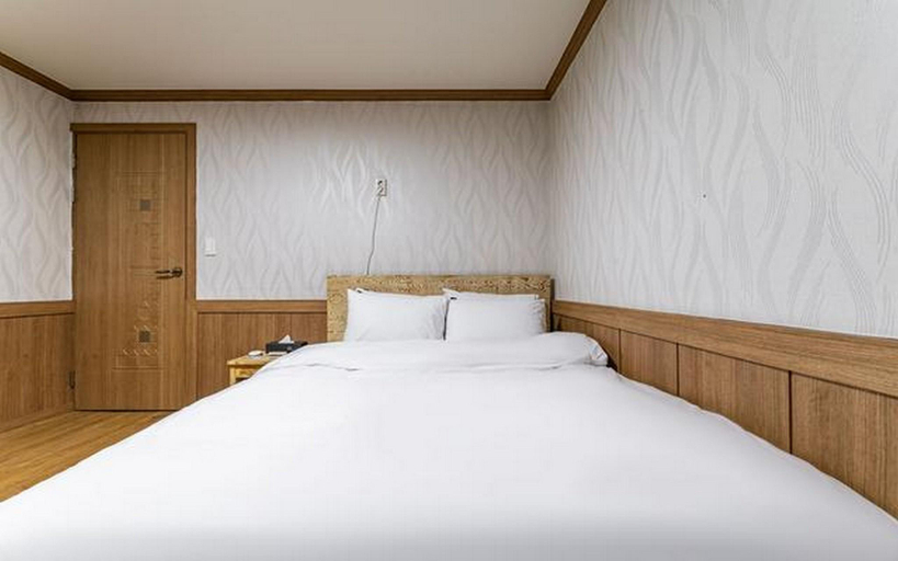 Bedroom 2, Buyeo Gudeorae 119 Beongil Motel, Buyeo