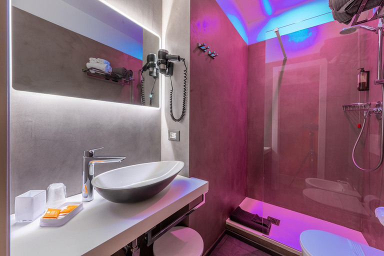 Bathroom 4