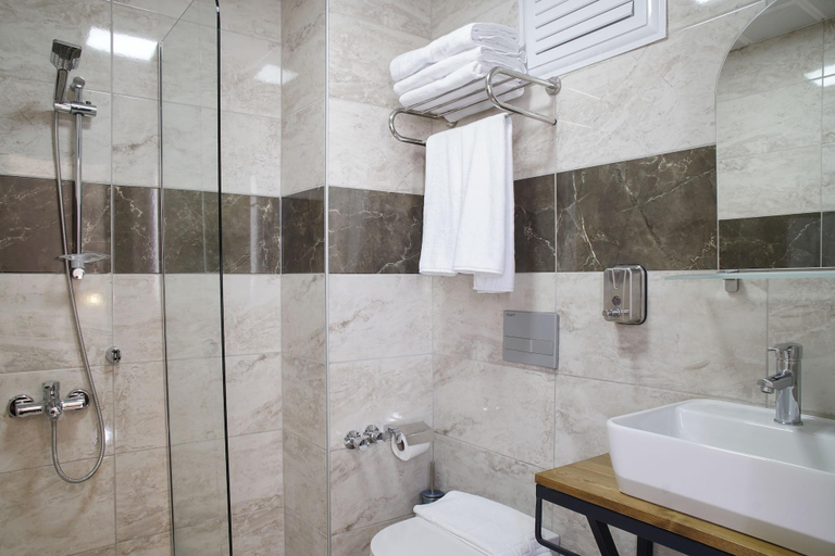 Bathroom 5, Af-Ra Hotel, Antalya