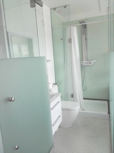 Bathroom 4