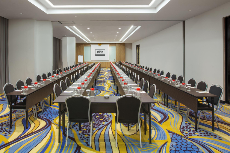 Business Facilities 5, Neo Dipatiukur Bandung by ASTON, Bandung