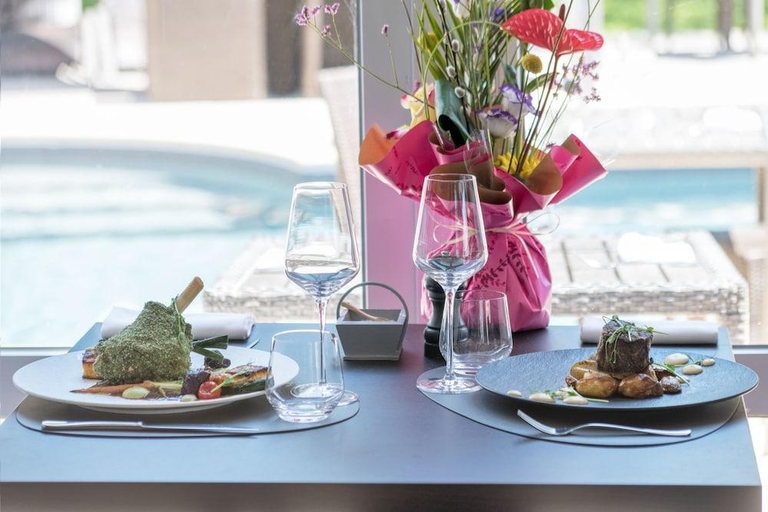 Others 3, Elegance Suites Hotel, Charente-Maritime