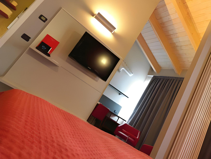 Bedroom 12