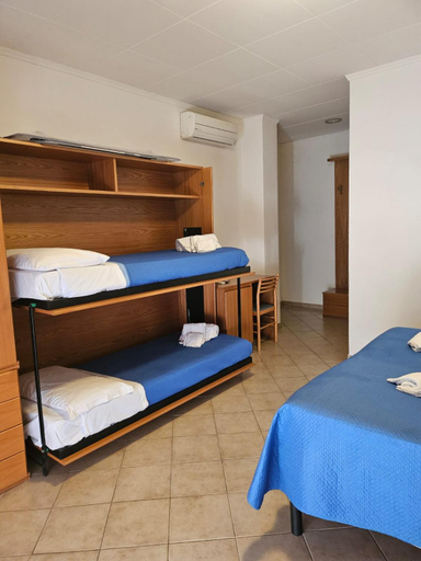 Bedroom 4, Hotel Stella Marina, Livorno
