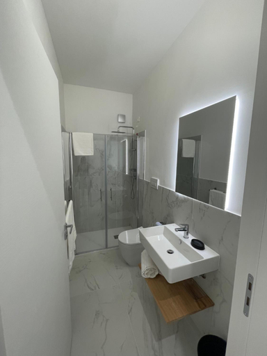 Bathroom 3, Hotel Diadema, Cosenza