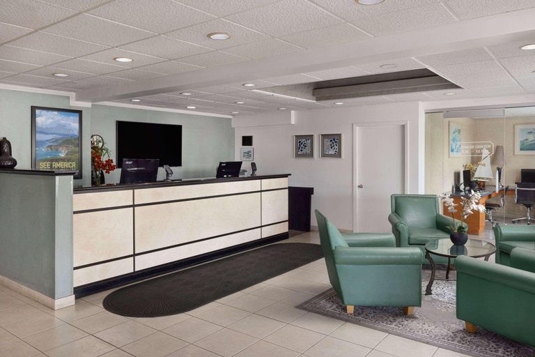 Public Area 2, Travelodge by Wyndham Monterey Bay, Monterey