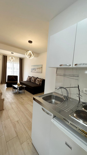 Others 5, Apartmens Xhenis Lux