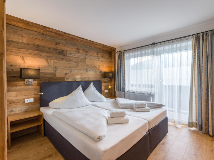 Bedroom, Tennenwirt Guesthouse - Adults only, Kufstein
