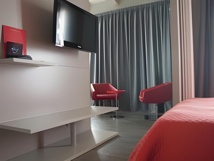 Bedroom 9