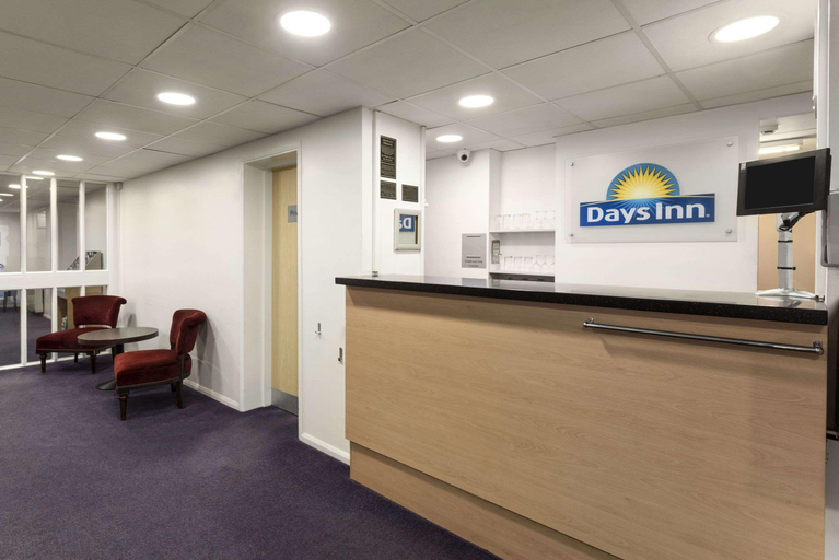 Public Area 2, Days Inn by Wyndham Bridgend Cardiff M4, Bridgend