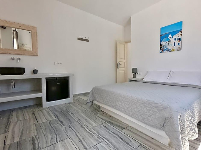 Bedroom 3, Anny Studios Perissa Beach, South Aegean