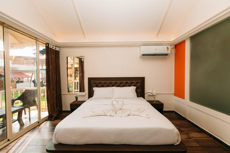 Others 4, Sunset & Waves Resort, North Goa