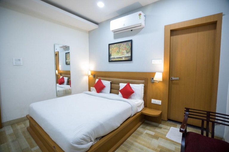Bedroom 1, Banyan hotel and restro, Hisar