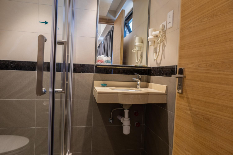 Bathroom, Jinjiang Inn Border Gate, Macao