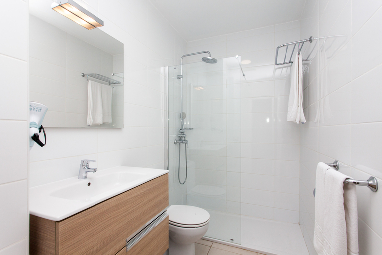 Bathroom 3, Tao Caleta Playa, Las Palmas