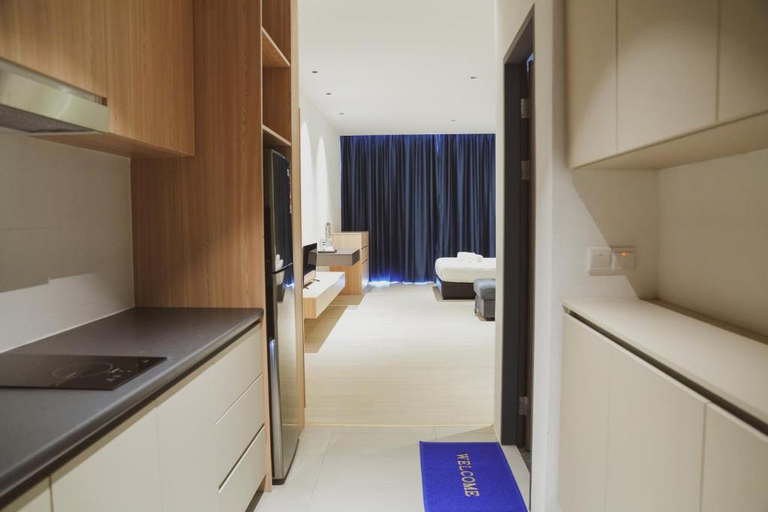 Bedroom 2, Roxy Beach Apartment, Lundu