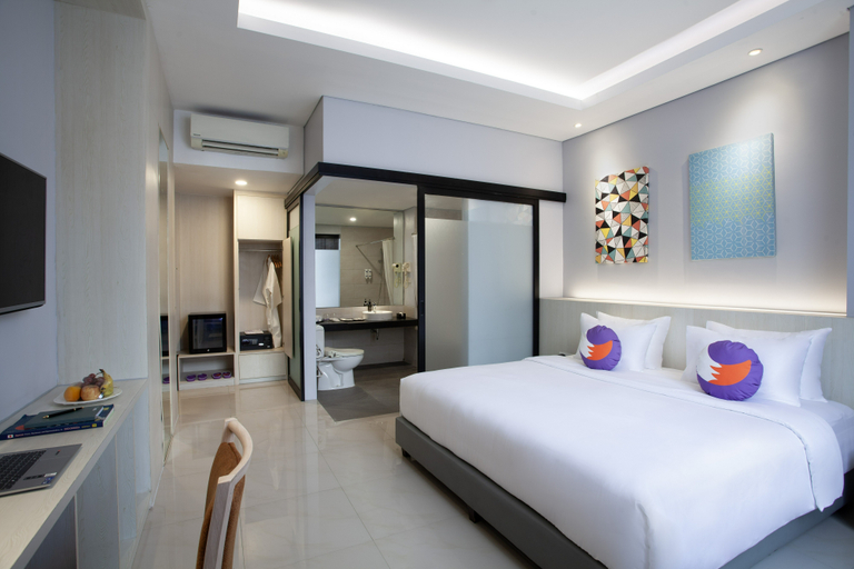Fox Lite Hotel Cikarang
