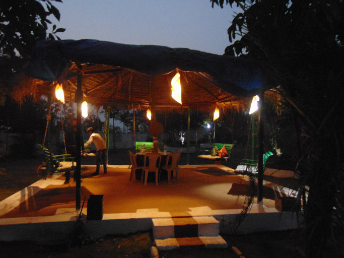 Food & Drinks, Jayshrea Meadows Tadoba Tiger Resort, Chandrapur