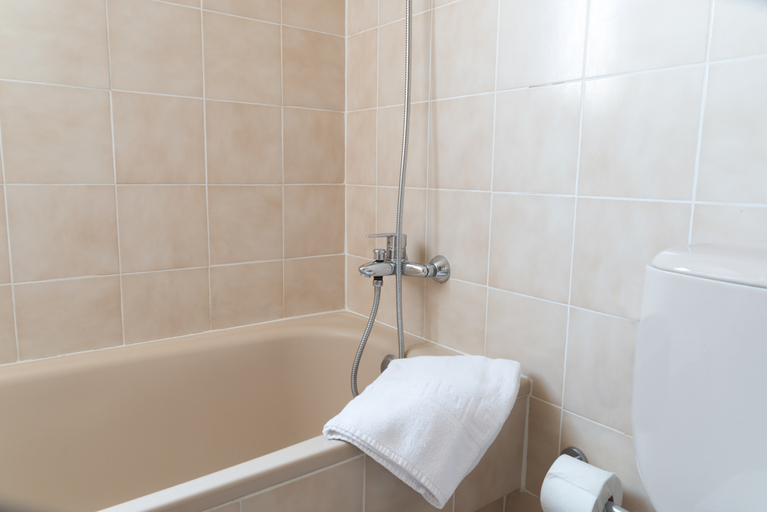 Bathroom 4, Renovated Apartment in Gemelos 4 with pool, Levante Beach, Alicante
