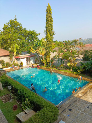 Swimming Pool 11