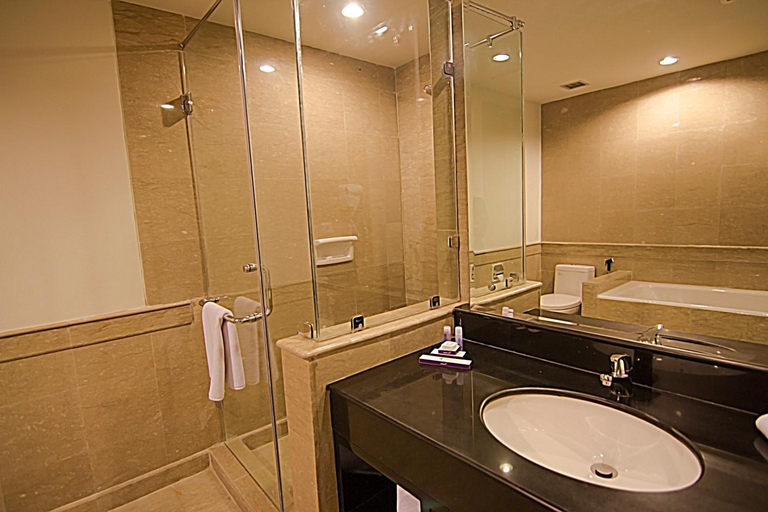 Bathroom 8